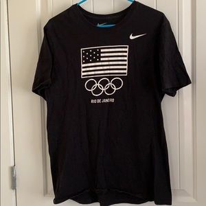 Men’s Nike shirt size large